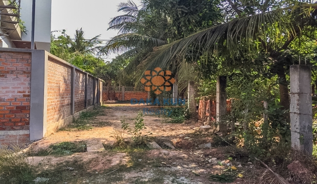 Urgent Sale Land near Svay Dangkum-Siem Reap